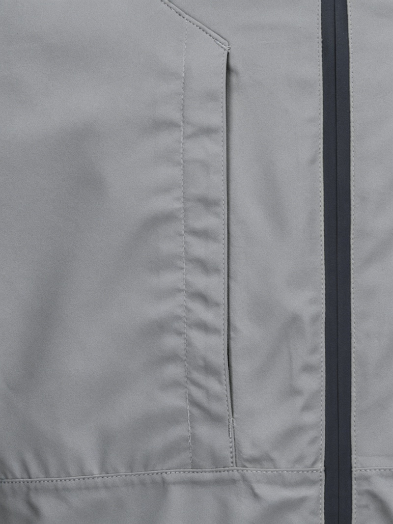 Leichte, wasserdichte Herrenjacke mit abnehmbarer Kapuze und versiegelten Nähten für Outdoor-Camping